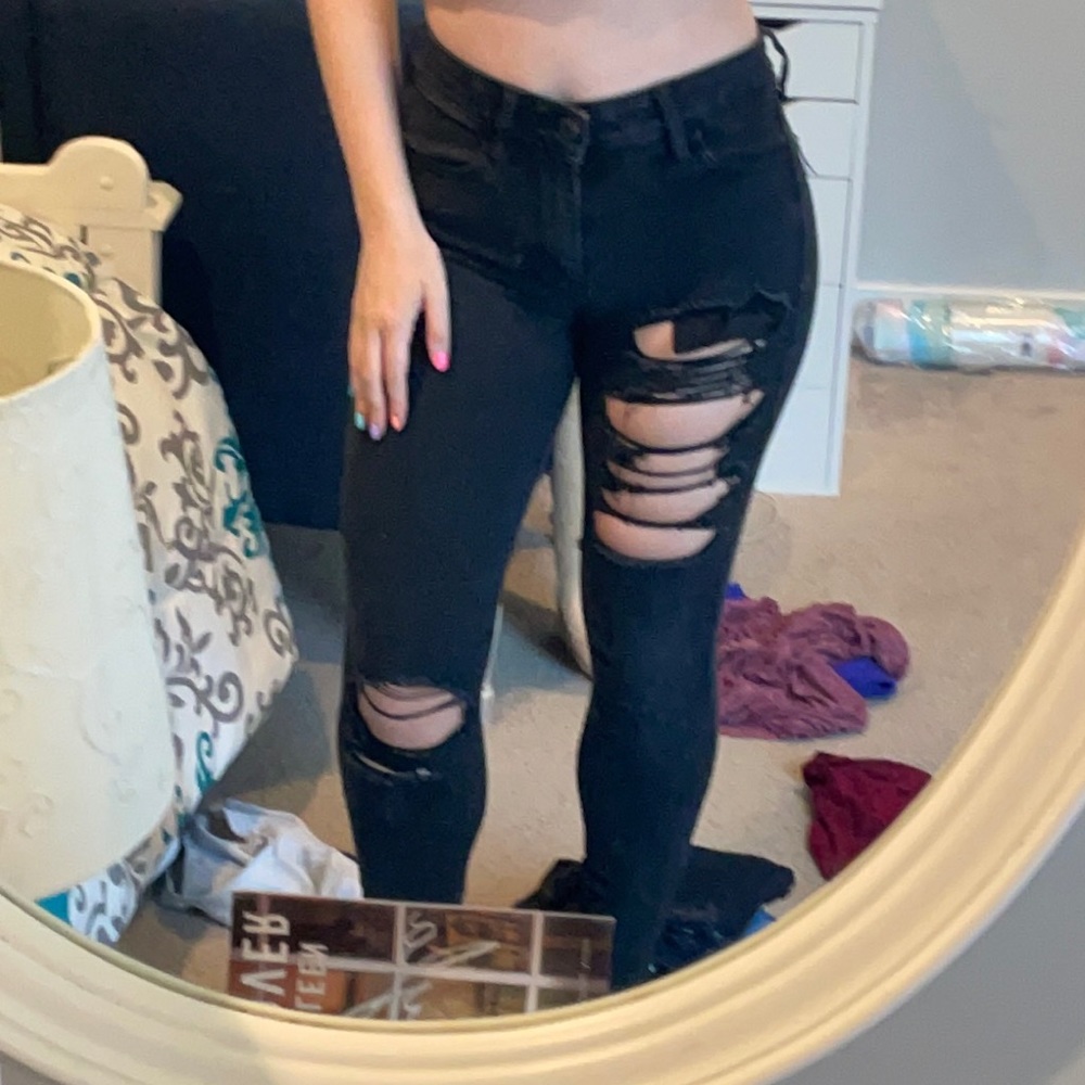 AE black ripped jeggings